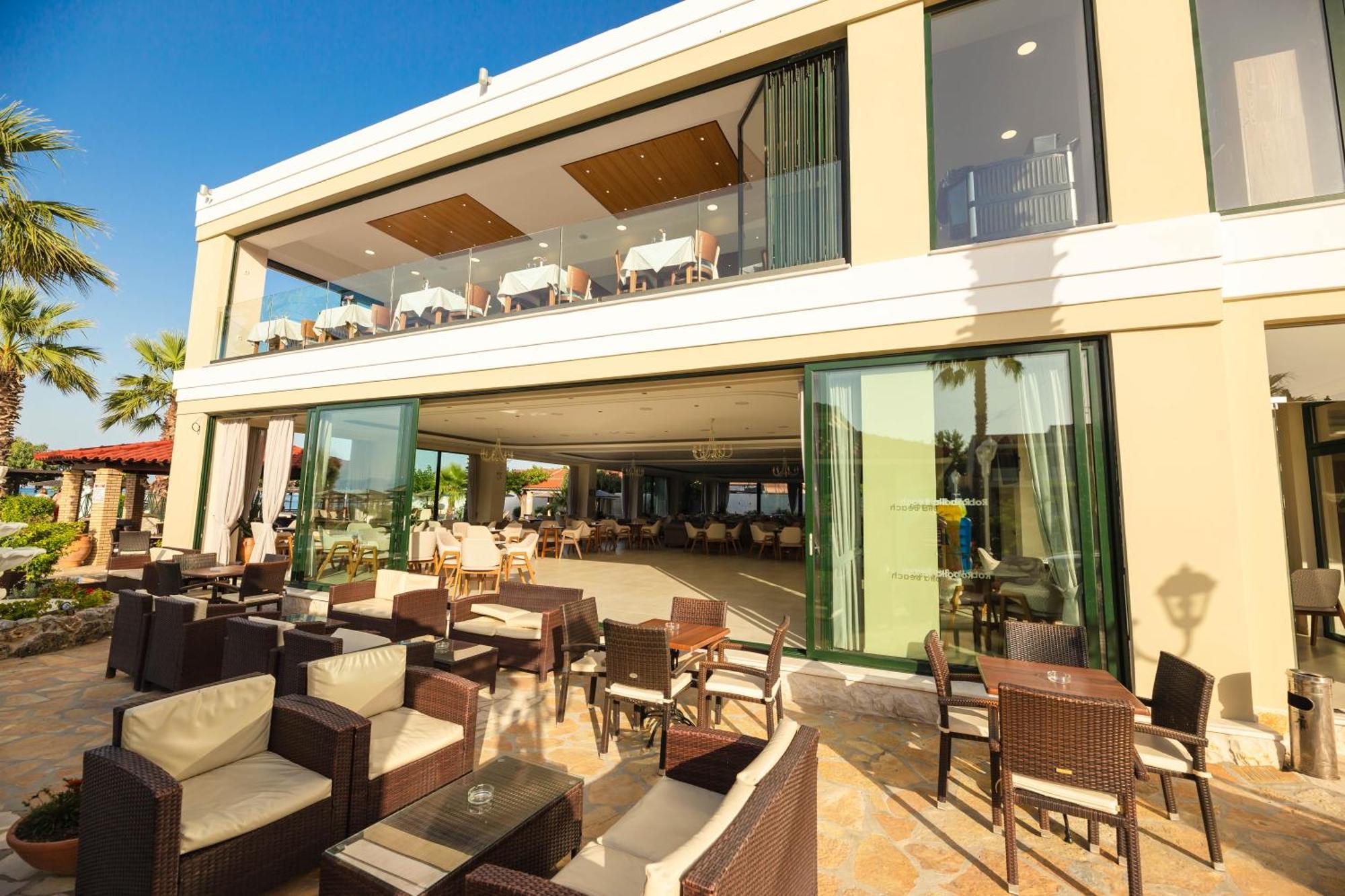 Robolla Beach Aparthotel Roda  Extérieur photo