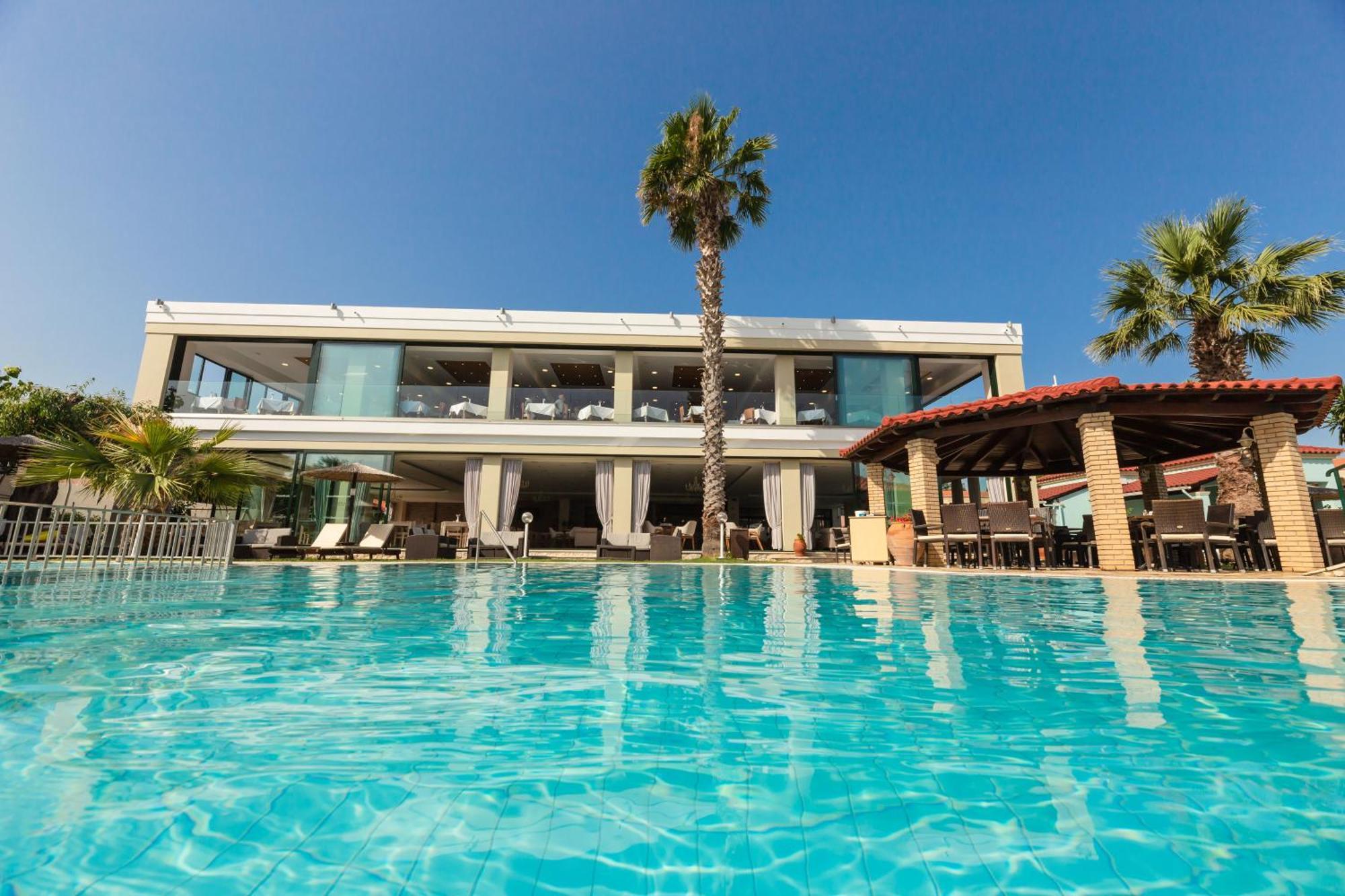 Robolla Beach Aparthotel Roda  Extérieur photo