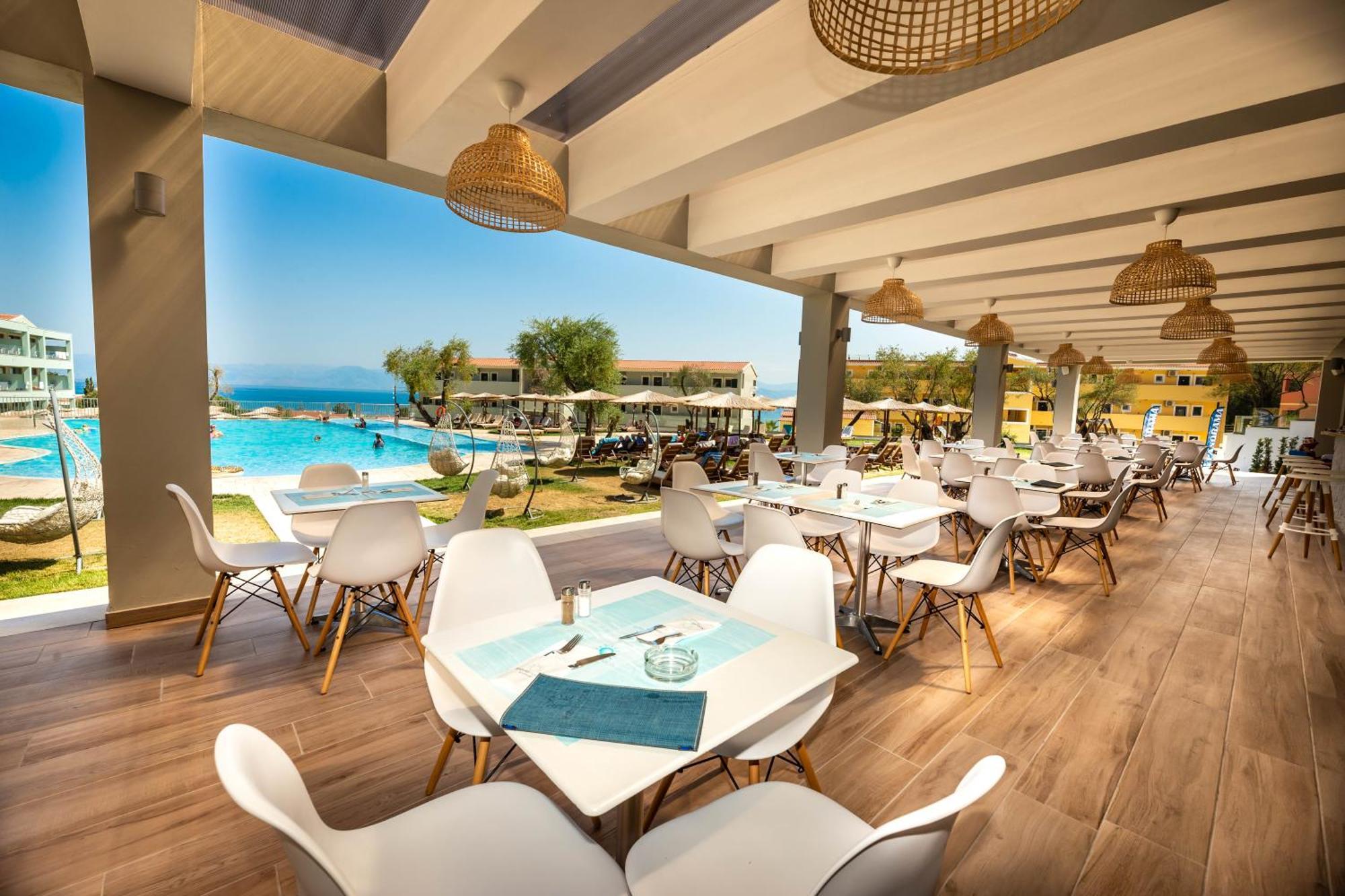Robolla Beach Aparthotel Roda  Extérieur photo